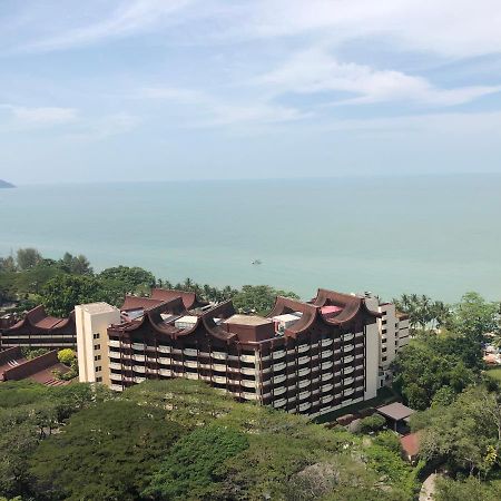 Susie'S Resort Seaview Suites At Sri Sayang Batu Ferringhi Exterior foto