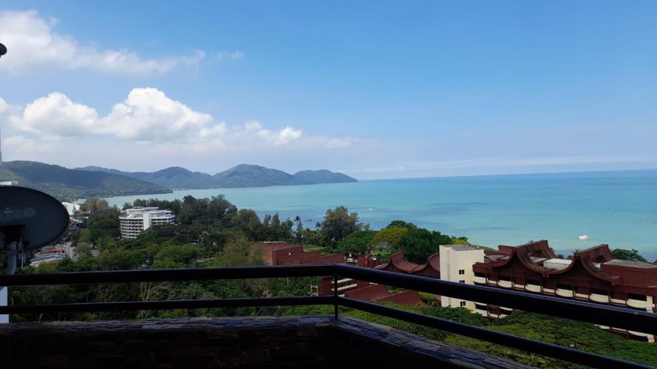 Susie'S Resort Seaview Suites At Sri Sayang Batu Ferringhi Exterior foto