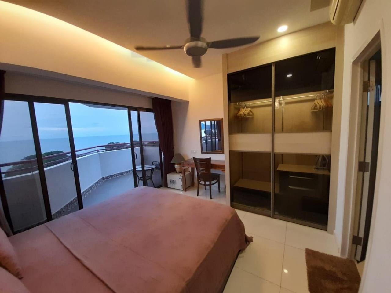 Susie'S Resort Seaview Suites At Sri Sayang Batu Ferringhi Exterior foto